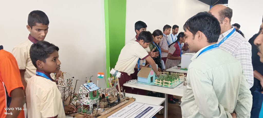 6b40ad43-f4c7-4896-87a5-7aa0f701adf0